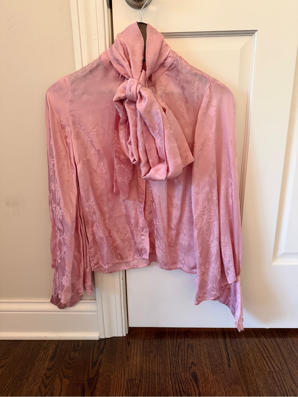 NWT Mille pink blouse with bow
